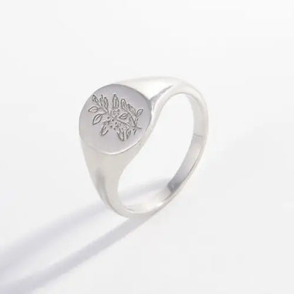 925 Sterling Silver Signet Ring - Silver / 6