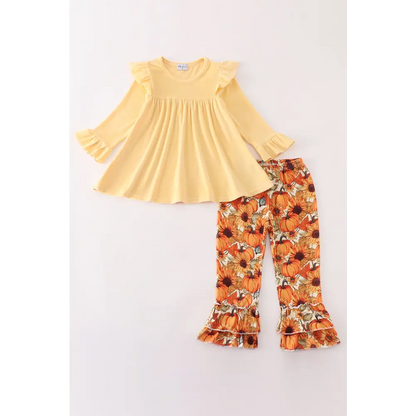 Beige velvet pumpkin girl ruffle pants set - Set