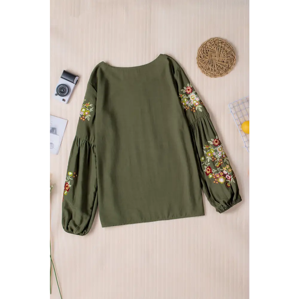 Embroidered Round Neck Balloon Sleeve T-Shirt - Tops