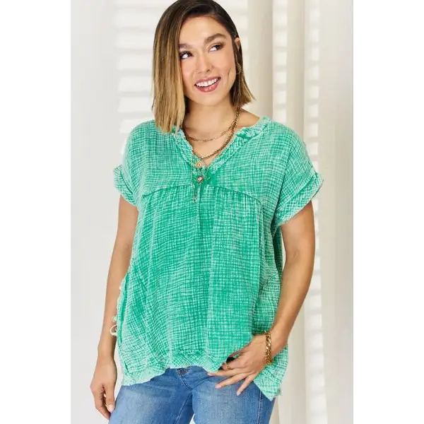 Zenana Washed Raw Hem Short Sleeve Blouse with Pockets - Kelly Green / S - Tops